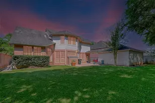 18 Turtle Creek Manor, Sugar Land, TX 77479 - Photo 2