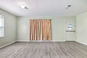 1037 Wall St, Houston, TX 77088 - Photo 6