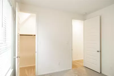 31410 Golden Cliffs Lane, Fulshear, TX 77441 - Photo 8