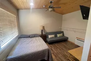 1104 Rorem Ave, Palacios, TX 77465 - Photo 14