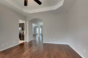 18 Vista Mill Pl, The Woodlands, TX 77382 - Photo 4