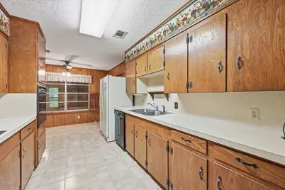 460 Junker Road, Beaumont, TX 77707 - Photo 8