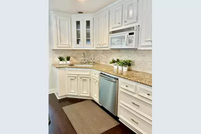 435 N Rivershire Drive, Conroe, TX 77304 - Photo 4