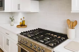 8730 Park Kolbe Ln, Houston, TX 77080 - Photo 6