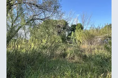 807 Jay, Cotulla, TX 78014 - Photo 2