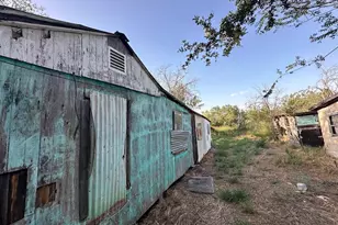807 Jay, Cotulla, TX 78014 - Photo 6