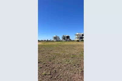 410 Seagrass, Gilchrist, TX 77617 - Photo 12