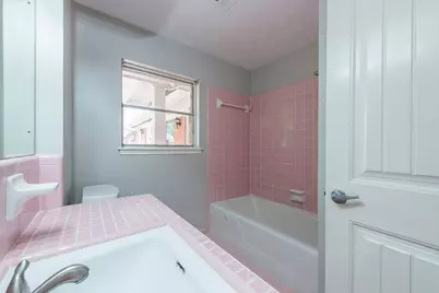 8003 Sharpview Drive, Houston, TX 77036 - Photo 18