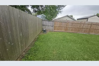 11919 Kingslake Forest Drive, Houston, TX 77044 - Photo 14
