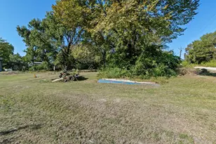 214 E Beaumont Ave, Onalaska, TX 77360 - Photo 12
