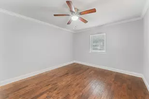 10719 Del Monte Dr, Houston, TX 77042 - Photo 8