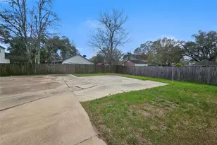 1023 Meyer St, Sealy, TX 77474 - Photo 6