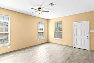 521 12th St, San Leon, TX 77539 - Photo 8