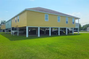 521 12th St, San Leon, TX 77539 - Photo 6