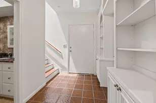 294 Sugar Berry Cir, Houston, TX 77024 - Photo 6