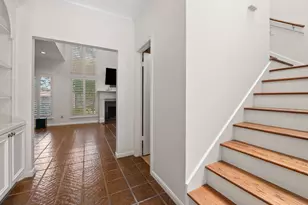 294 Sugar Berry Cir, Houston, TX 77024 - Photo 8