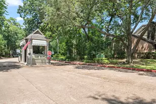 294 Sugar Berry Cir, Houston, TX 77024 - Photo 2