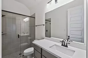 15951 Mahogany Mist Dr, Conroe, TX 77302 - Photo 2
