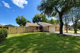 2703 Northern Dr, League City, TX 77573 - Photo 1