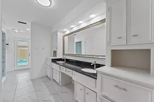 6711 Walton Heath Dr, Houston, TX 77069 - Photo 16