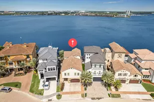 2466 Beacon Cir, League City, TX 77573 - Photo 2