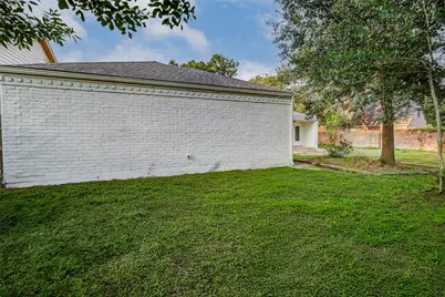 10303 Chevy Chase Drive, Houston, TX 77042 - Photo 46