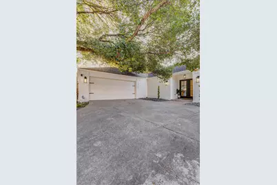 10303 Chevy Chase Drive, Houston, TX 77042 - Photo 2