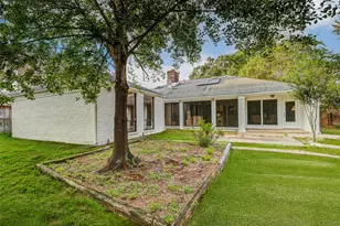 10303 Chevy Chase Dr, Houston, TX 77042 - Photo 42