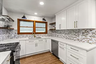 4827 Ave Q 1/2, Galveston, TX 77551 - Photo 10