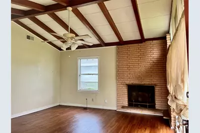 216 21st Avenue N, Texas City, TX 77590 - Photo 4