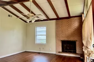 216 21st Ave N, Texas City, TX 77590 - Photo 4