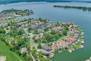 12346 Pebble View Dr, Conroe, TX 77304 - Photo 8