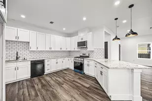 2111 Chapman St, Houston, TX 77009 - Photo 8