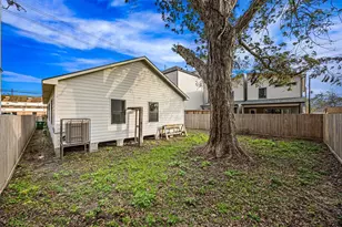 2111 Chapman St, Houston, TX 77009 - Photo 14