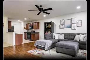 9815 Opal Rock Dr, Rosharon, TX 77583 - Photo 2