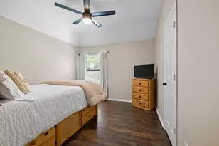 72 W Sandalbranch Cir, The Woodlands, TX 77382 - Photo 32
