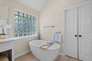 72 W Sandalbranch Cir, The Woodlands, TX 77382 - Photo 4