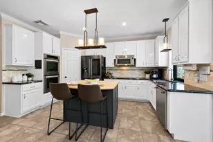 72 W Sandalbranch Cir, The Woodlands, TX 77382 - Photo 22