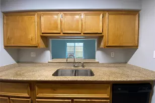 215 Postoffice, Galveston, TX 77550 - Photo 6