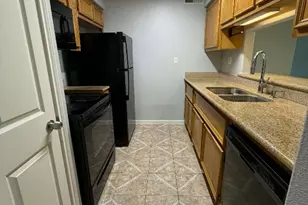 215 Postoffice, Galveston, TX 77550 - Photo 8