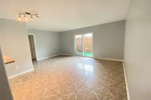 215 Postoffice, Galveston, TX 77550 - Photo 2