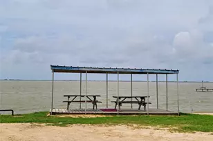 301 Tarpon Dr, Palacios, TX 77465 - Photo 36