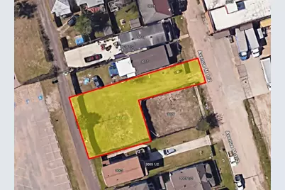 3013 Avenue M 1/2, Galveston, TX 77550 - Photo 2