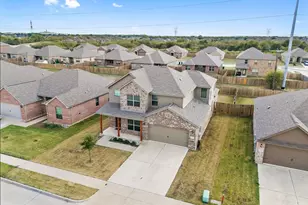 1037 McDonald Dr, Crowley, TX 76036 - Photo 32