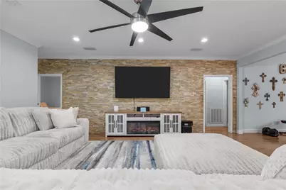 816 Sherwood Forest Drive, Dickinson, TX 77539 - Photo 12