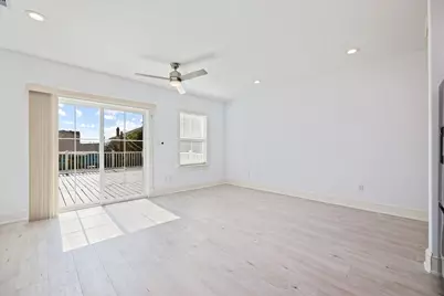 2817 Avenue Q -B, Galveston, TX 77550 - Photo 18