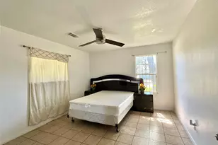 8906 Leader St, Houston, TX 77036 - Photo 10