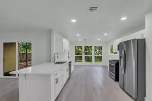 1602 Pine Oak Dr, Conroe, TX 77304 - Photo 6