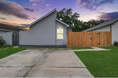 13826 Northlake Drive, Houston, TX 77049 - Photo 6