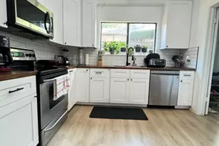 11711 Memorial Dr, Houston, TX 77024 - Photo 2